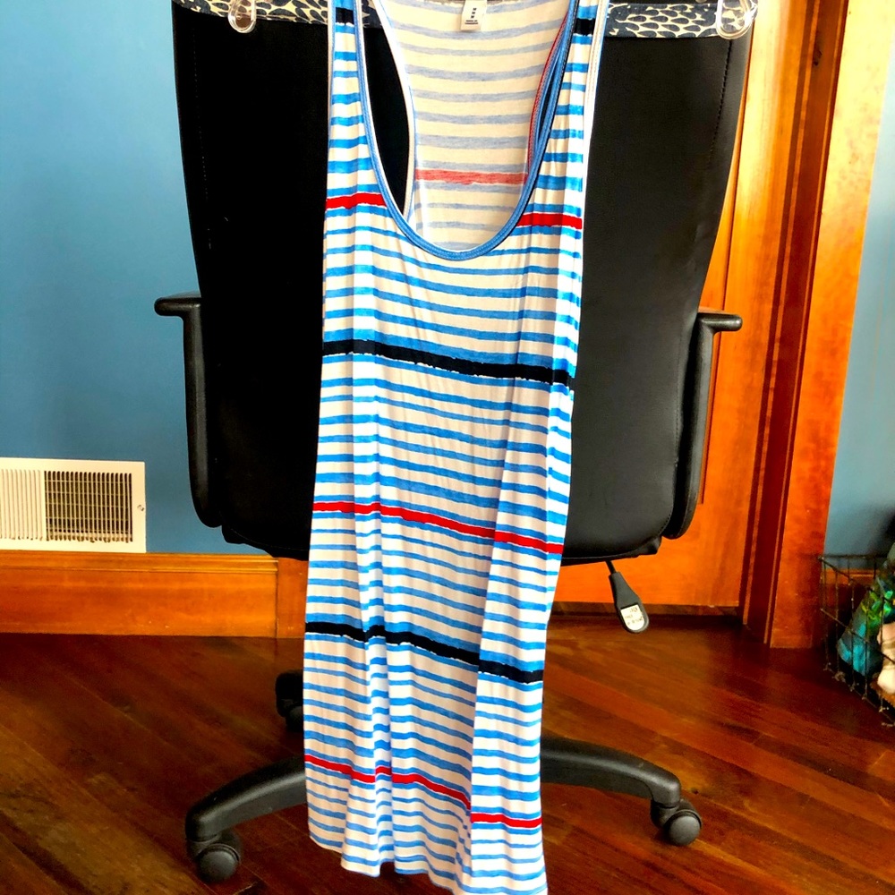 Old Navy brand women’s Razorback long tank